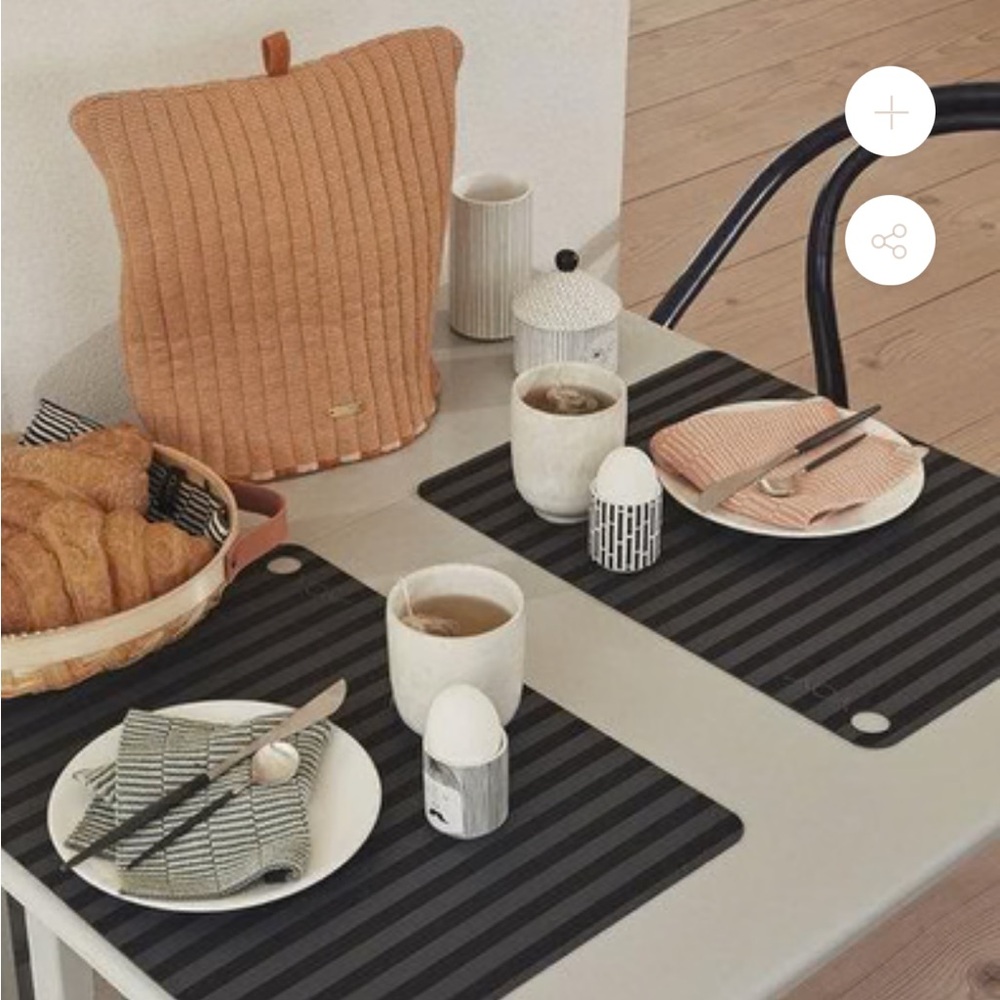 OYOY
STRINGA TEA COZY - CARAMEL / ROSE